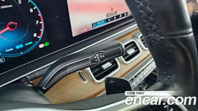 Mercedes-Benz GLE-Class 2020 — Фото 9/20