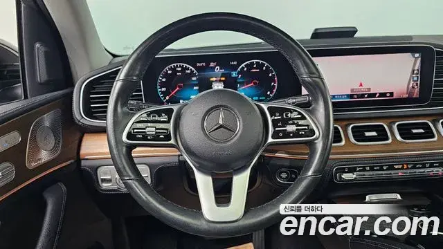Mercedes-Benz GLE-Class 2020 — Фото 13/20