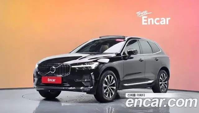 Volvo XC60 2023 — ფოტო 32/36