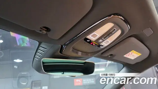 Volvo XC60 2023 — ფოტო 30/36
