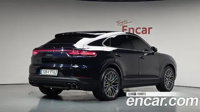 Porsche Cayenne 2021 — Фото 2/20