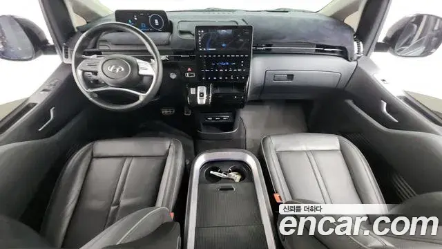 Hyundai Staria 2022 — Фото 7/20