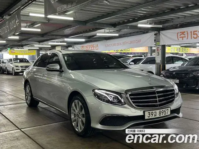 Mercedes-Benz E-Class 2018 — Фото 1/20