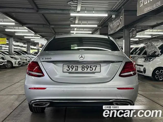 Mercedes-Benz E-Class 2018 — Фото 3/20