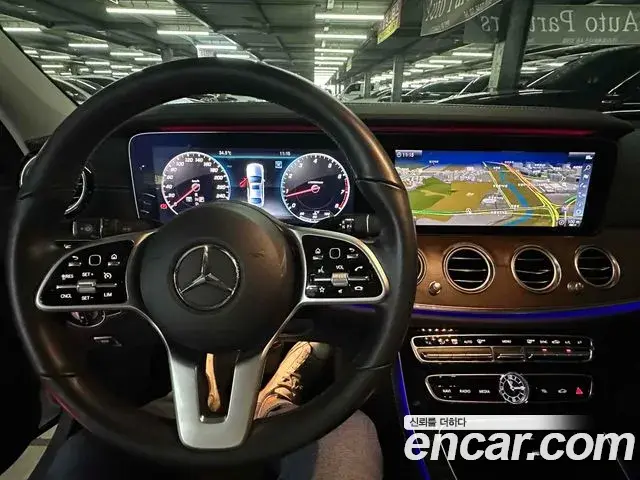 Mercedes-Benz E-Class 2018 — Фото 7/20