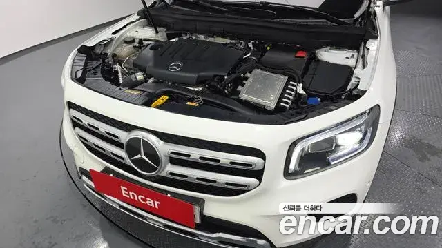Mercedes-Benz GLB-Class 2022 — Фото 6/20