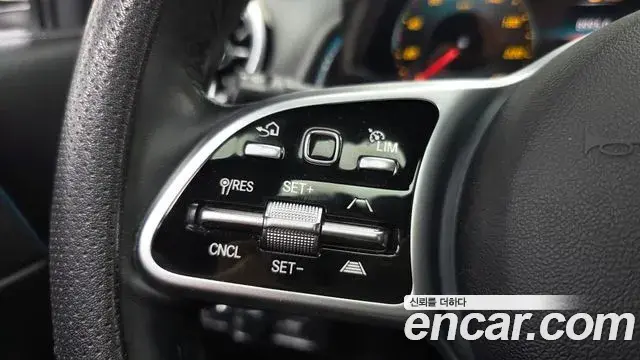 Mercedes-Benz GLB-Class 2022 — Фото 19/20