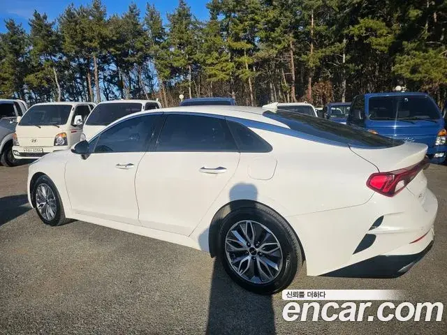 Kia K5 2022 — ფოტო 17/17