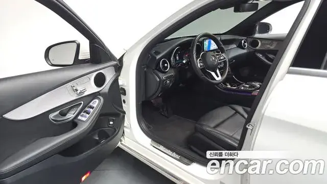 Mercedes-Benz C-Class 2020 — Фото 10/20