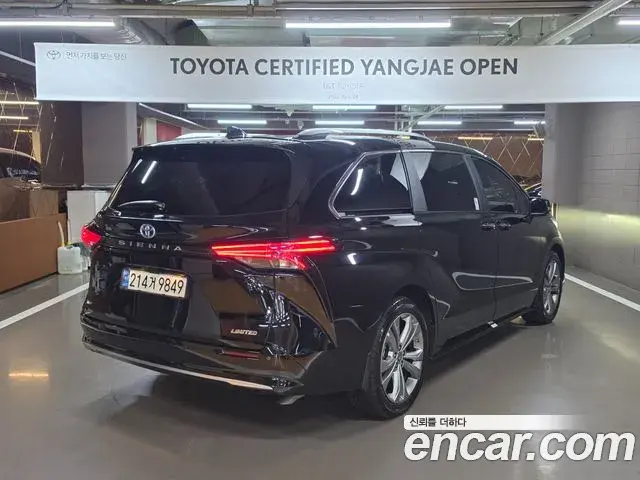 Toyota Sienna 2025 — ფოტო 11/20