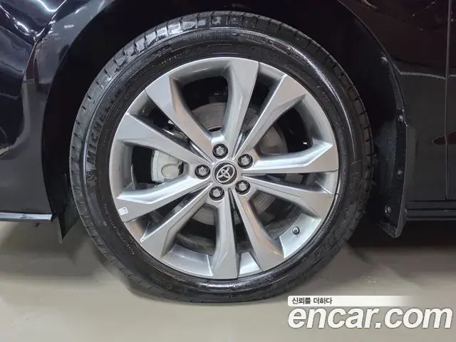 Toyota Sienna 2025 — ფოტო 17/20