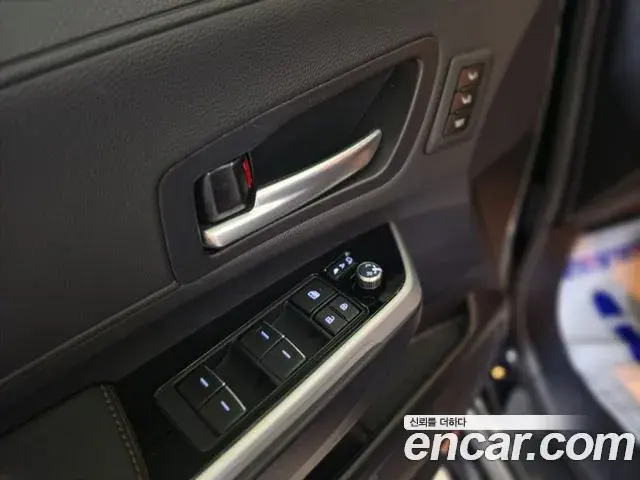 Toyota Sienna 2025 — ფოტო 7/20