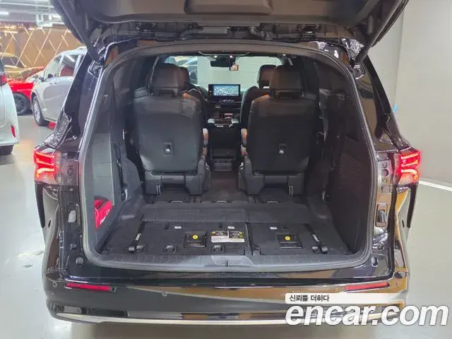 Toyota Sienna 2025 — ფოტო 14/20