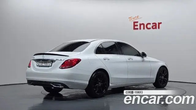 Mercedes-Benz C-Class 2018 — Фото 2/20