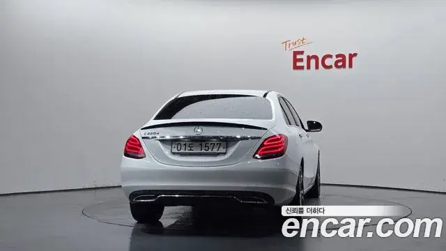 Mercedes-Benz C-Class 2018 — Фото 4/20