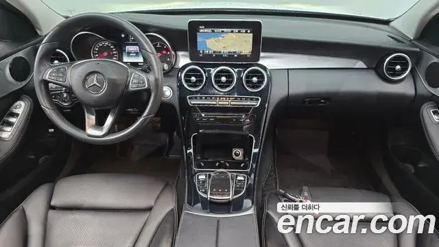 Mercedes-Benz C-Class 2018 — Фото 7/20