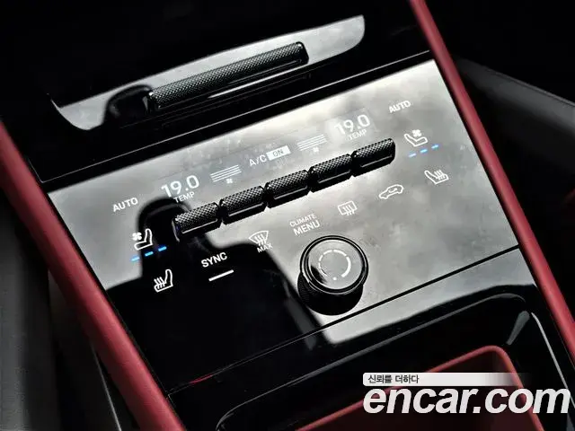 Porsche Cayenne 2024 — Фото 18/20