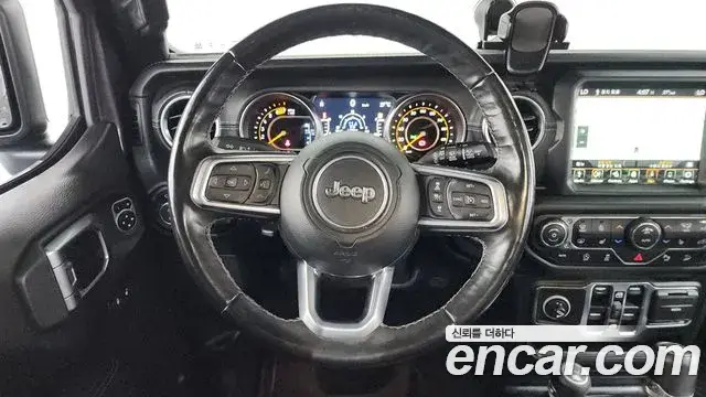 Jeep Wrangler 2019 — Фото 13/20