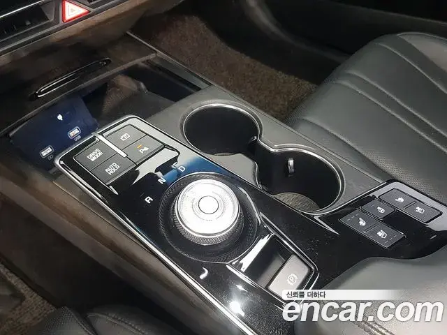Kia K8 2021 — ფოტო 14/20