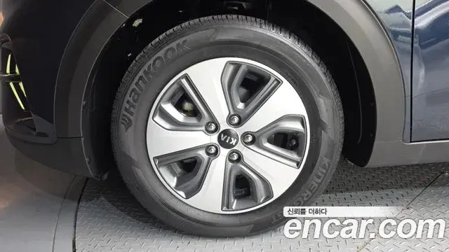 Kia Niro 2020 — Photo 9/19