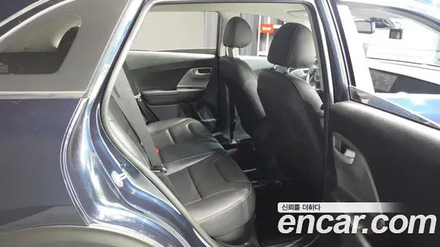 Kia Niro 2020 — Photo 15/19