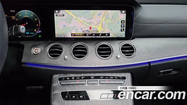 Mercedes-Benz E-Class 2021 — Фото 13/20