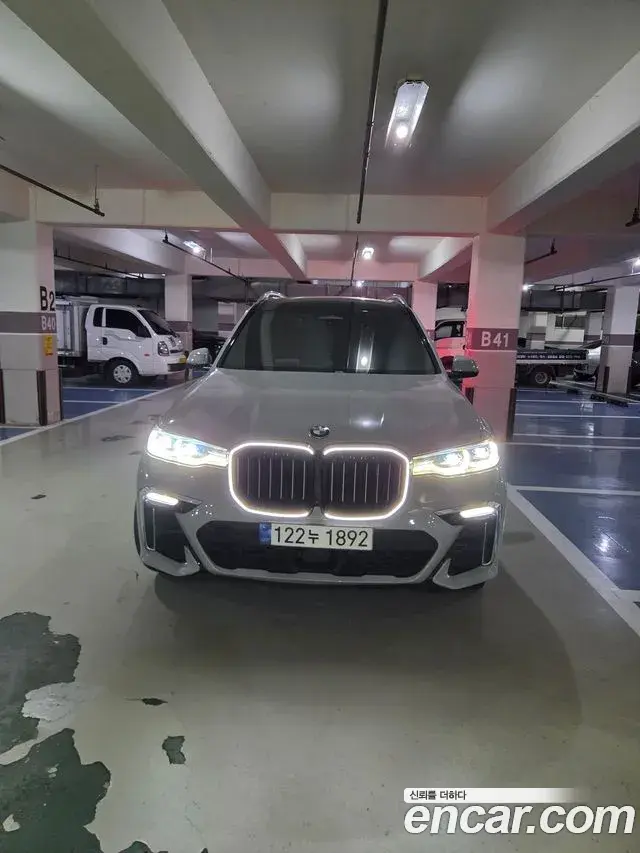 BMW X7 2022 — Фото 8/8