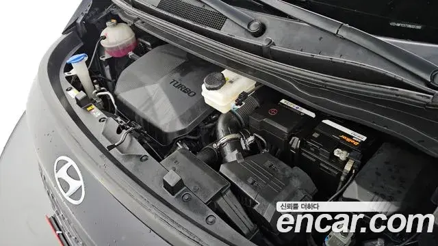 Hyundai Staria 2021 — Фото 6/20