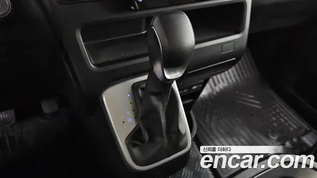 Hyundai Staria 2021 — Фото 9/20