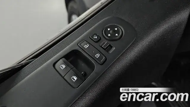 Hyundai Staria 2021 — Фото 17/20