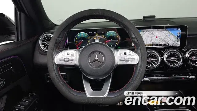 Mercedes-Benz GLB-Class 2020 — Фото 6/20