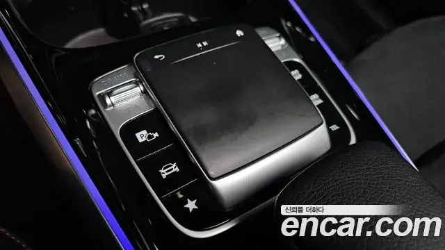 Mercedes-Benz GLB-Class 2020 — Фото 13/20