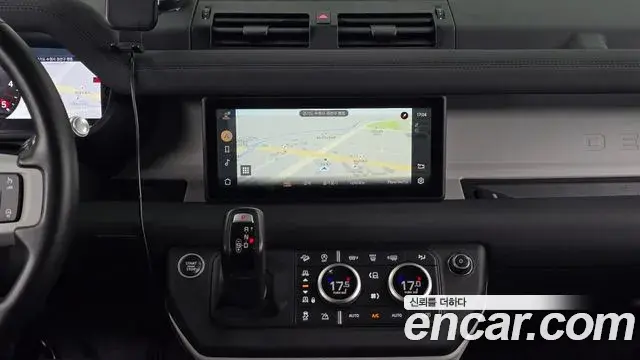 Land Rover Defender 2020 — Фото 12/20