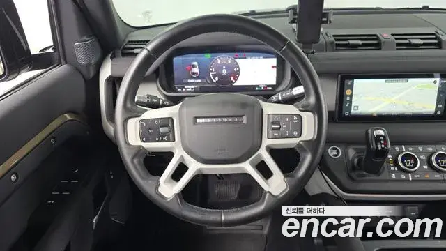 Land Rover Defender 2020 — Фото 13/20