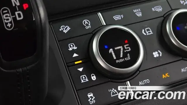 Land Rover Defender 2020 — Фото 19/20