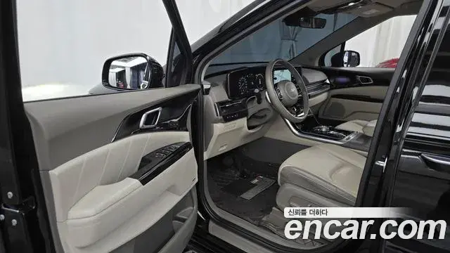 Kia Carnival 2023 — Фото 8/20