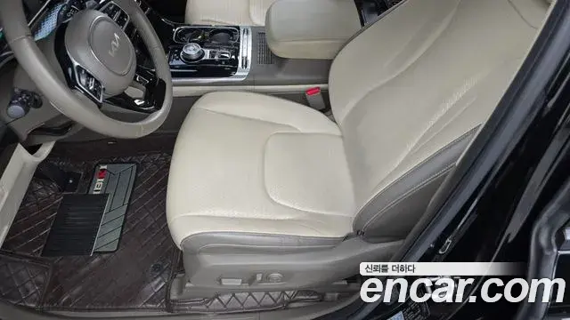 Kia Carnival 2023 — Фото 12/20