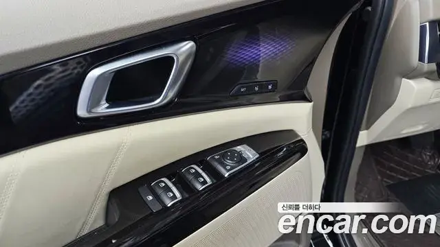 Kia Carnival 2023 — Фото 14/20