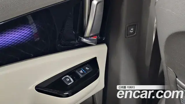 Kia Carnival 2023 — Фото 15/20