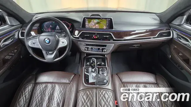 BMW 7 Series 2020 — Фото 10/20
