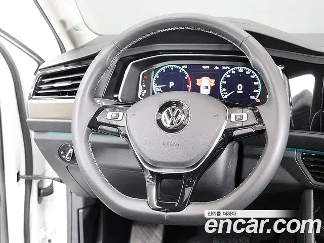 Volkswagen Jetta 2021 — Фото 11/20