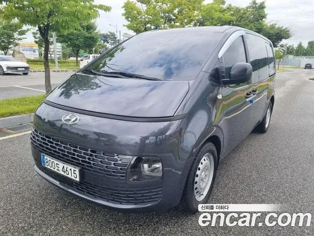 Hyundai Staria 2023 — Фото 1/17