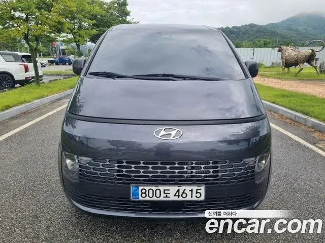 Hyundai Staria 2023 — Фото 2/17