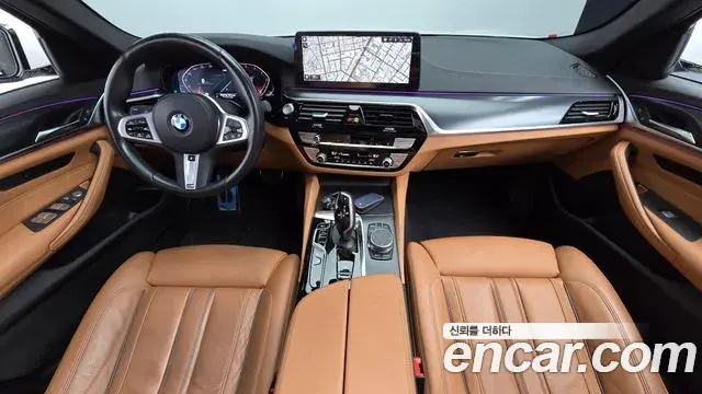 BMW 5 Series 2023 — Фото 10/20
