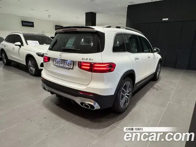 Mercedes-Benz GLB-Class 2025 — Фото 1/20