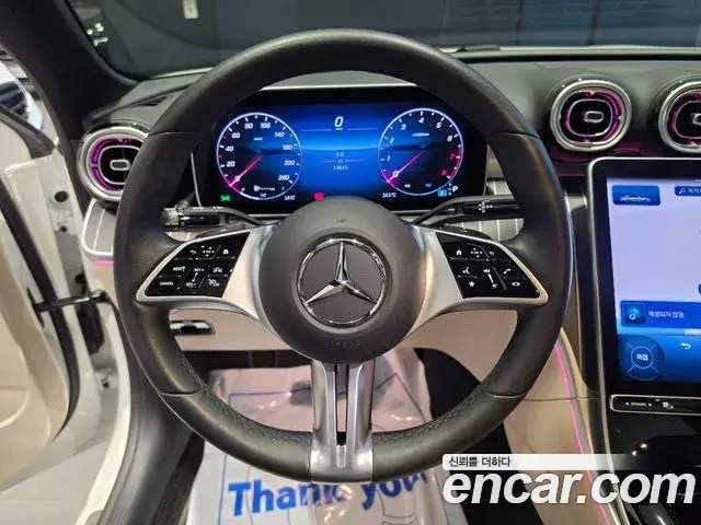 Mercedes-Benz C-Class 2025 — Photo 17/20