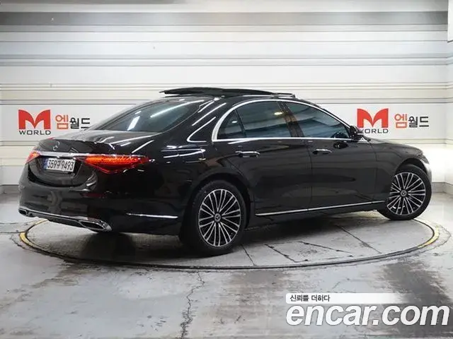 Mercedes-Benz S-Class 2023 — Фото 1/20