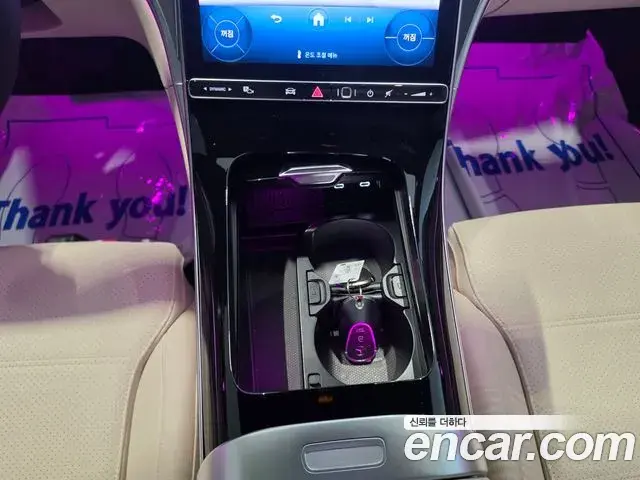 Mercedes-Benz C-Class 2025 — Photo 16/20