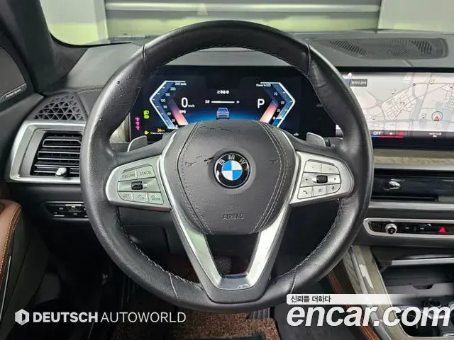BMW X7 2023 — Фото 12/20
