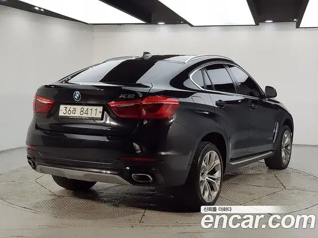 BMW X6 2018 — Фото 1/20